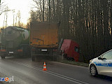 Poranny wypadek w Zawadach - zderzenie dwóch TIRów. Jest bardzo ślisko  [FOTO]