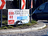 Nowogród: Banery z treścią "Jedź do domu!"   [FOTO]