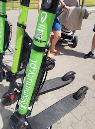 Hulajnogi elektryczne na minuty na ulicach Łomży!