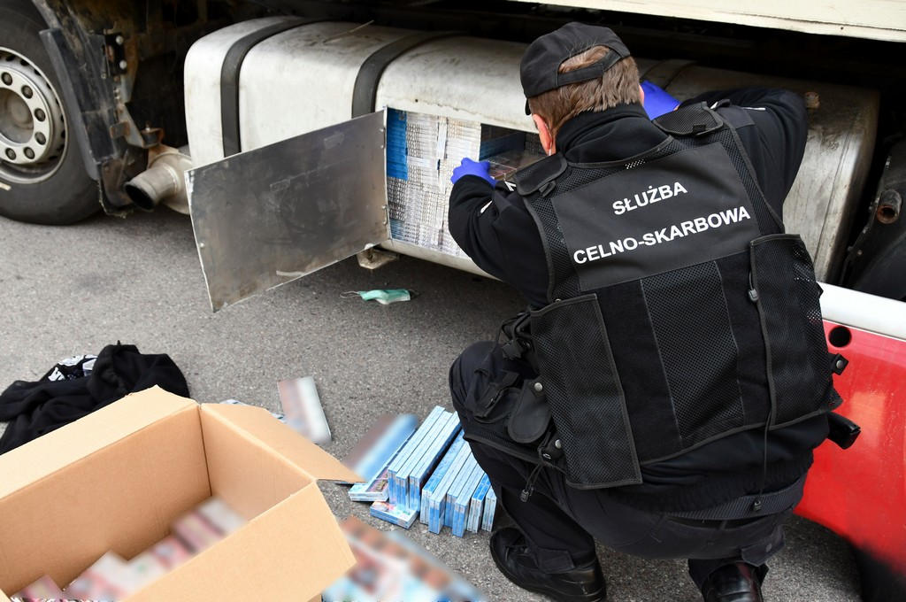 KAS przechwyciła papierosy warte ponad ćwierć miliona złotych  [VIDEO]