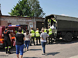 Ponad 300 paczek żywnościowych dla osób potrzebujących z terenu Gminy Piątnica   [FOTO]
