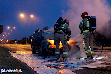 Seat zapalił się na skrzyżowaniu  [FOTO]