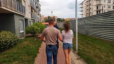 Kradzione przedmioty ukrywali w dziecięcym wózku