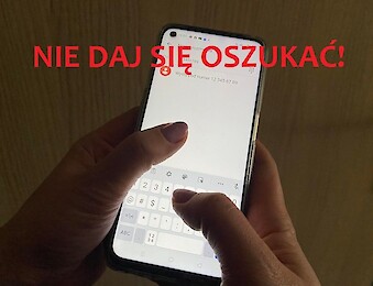 CHCIAŁA SPRZEDAĆ MEBLE, A STRACIŁA PONAD 55 TYSIĘCY