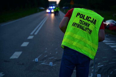 Tragiczny wypadek. Nie żyje 4 osoby w tym dwoje dzieci  [FOTO]