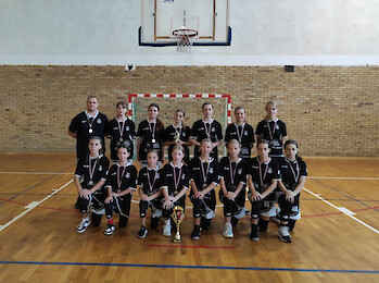 II miejsce koszykarek UKS 4 Łomża na Ogólnopolskim Turnieju Koszykówki Batory Basket Cup .