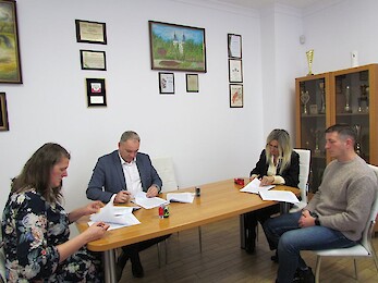 Podpisanie umów na przebudowę trzech dróg w Gminie Jedwabne