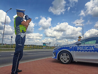 PRĘDKOŚĆ NA CELOWNIKU POLICJANTÓW