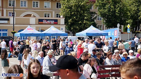 Trwa piknik integracyjny na Placu Niepodległości  [FOTO]